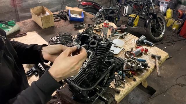 Assemble The Motor HONDA SHADOW VT750 1985