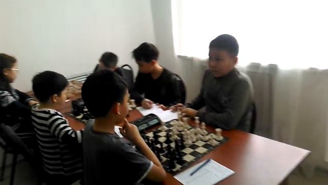 так проходят турниры в школе шахмат 