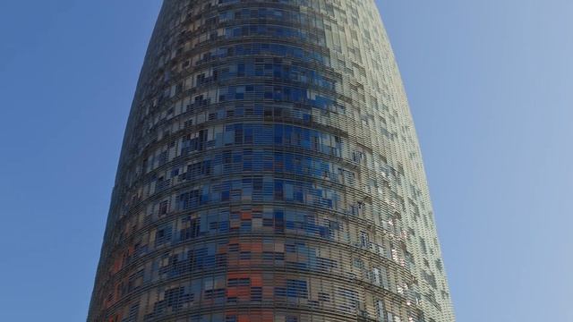8K Barcelona 8K , Torre AGBAR Monumental смотреть онлайн