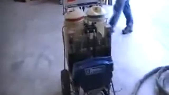 Аппарат для напыления и заливки полиуретанов и полимочевин Reactor E 102