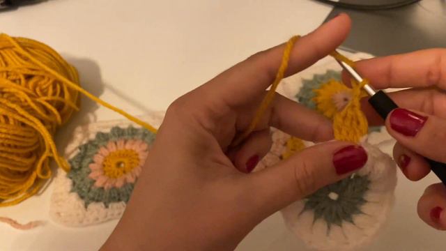 Super makkelijke sunburst granny square | dekentje | #haken #tutorial #grannysquare #crochet смотреть онлайн