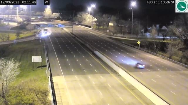 Watch: ODOT camera captures head-on crash between vehicle and semi on I-90 East in Cleveland смотреть онлайн