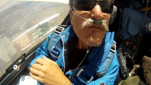 Soaring in La Cordillera de Los Andes, Patagonia, Argentina смотреть онлайн