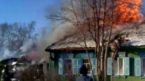 Пожар- горит дом