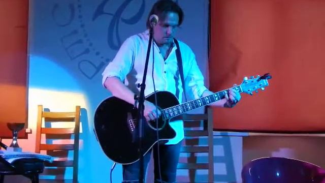 (2) Арт салон Невский 24. Выступает Михаил Ольгин смотреть онлайн