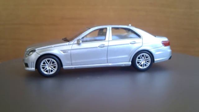 Mercedes-Benz E 63 AMG - Uni Fortune смотреть онлайн