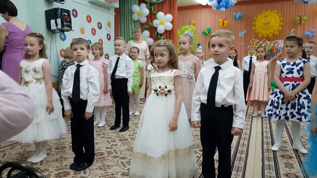 Выпускной из детского сада. 3. Стихи от детей. смотреть онлайн