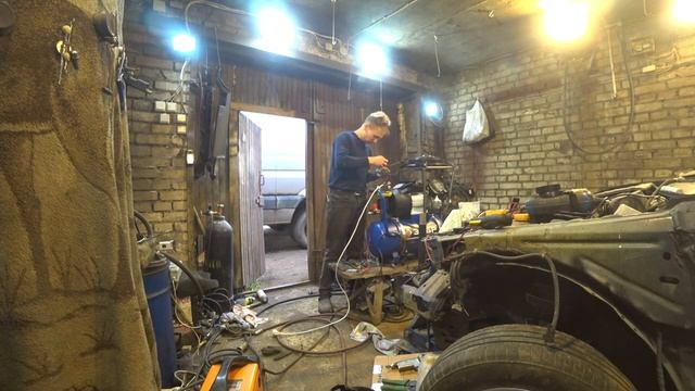 Малый компрессор Зубр КПМ-400-50. Первое знакомство. Мастерим охлаждение. смотреть онлайн