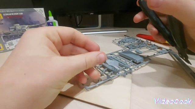 Сборка бюджетной модель танка pz 4 а 1/100 масштабе смотреть онлайн