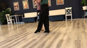 Медио-хиро и калесита в различных вариациях - резюме занятия Средней группы студии танго Libertad