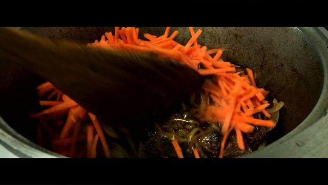 Готовим вкусный плов с говядиной и фасолью смотреть онлайн