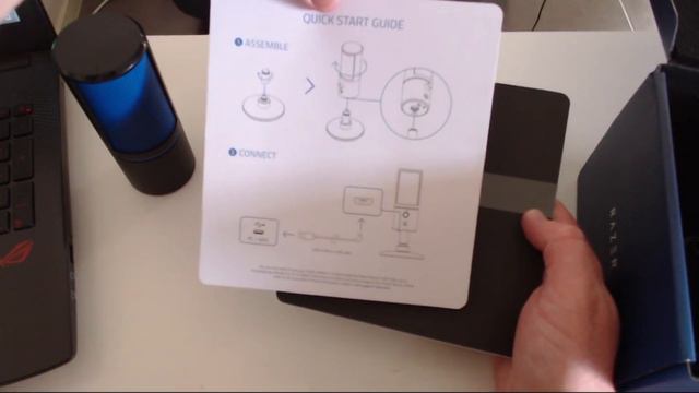 Razer Seiren X Microphone Unboxing смотреть онлайн