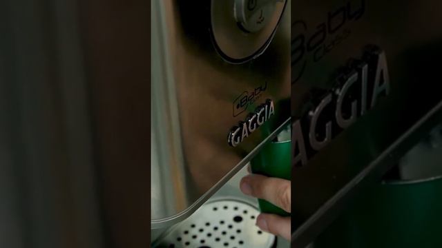 Тестируем Gaggia Baby / Капучино смотреть онлайн