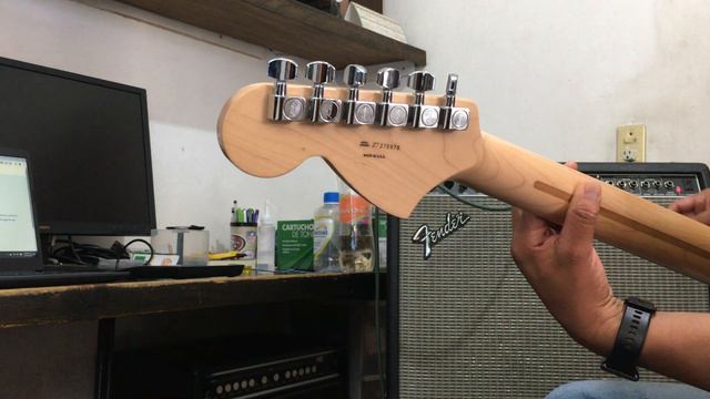 Fender Princeton Chorus смотреть онлайн
