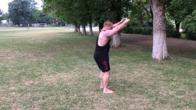 Этот бодибилдер нарушает законы физики! смотреть онлайн