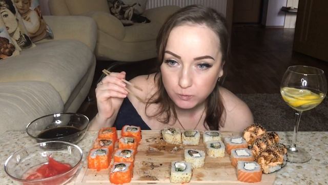 MUKBANG / SUSHI ? / BAKED MUSSELS / МУКБАНГ / СУШИ / ЗАПЕЧЁННЫЕ МИДИИ / not ASMR смотреть онлайн