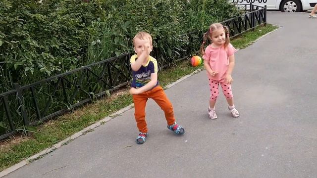 Смешные танцы малышей смотреть онлайн