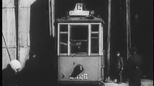 Мелодия старого трамвая (1974) смотреть онлайн
