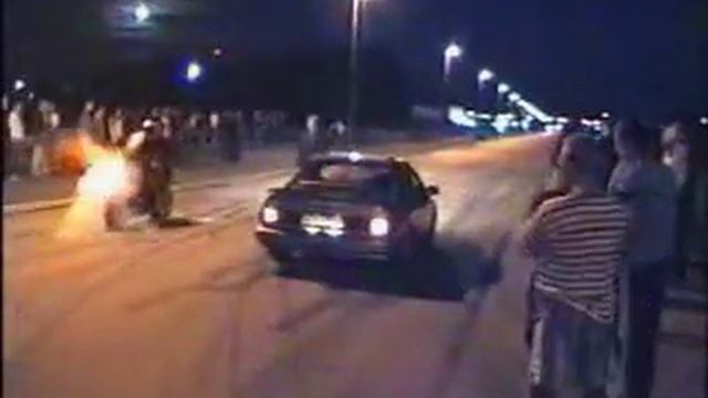 Ford Sierra Cosworth 4x4 vs Yamaha R1 смотреть онлайн