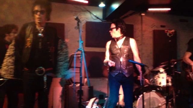 TKG-Earl Slick @ Brian's 4/12/13 - Earl & Co. playing the blues. WOW! смотреть онлайн