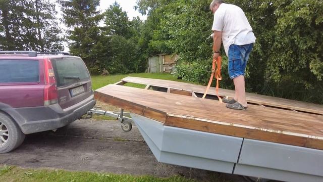 Строим Houseboat 3. серия - Спускаем плот на воду смотреть онлайн