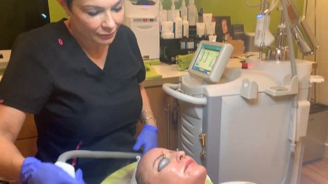 BBL Forever Young Photofacial Treatment Demonstration at Well Medical Arts in Seattle смотреть онлайн