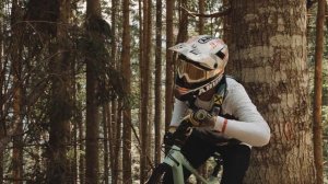 SHREDDING THE LOCAL TRAILS / Gabriel Wibmer