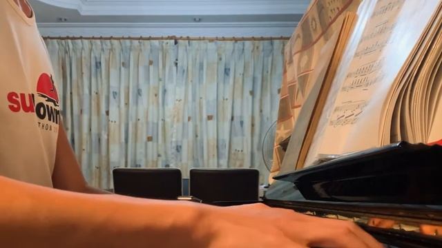Sight-reading Claire de Lune poorly смотреть онлайн