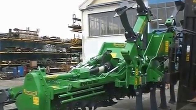 Тандем ротационного культиватора и глубокорыхлителя смотреть онлайн