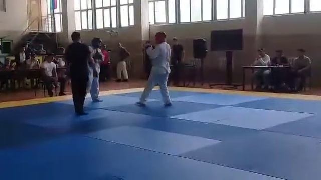 Рукопашный бой 14 -15лет ,вес 75+ смотреть онлайн