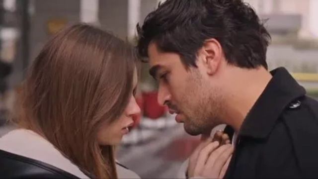 Afra Saraçoğlu ve Mert Ramazan tekrar ayrıldılar mı? ŞOK! Aşkları bitti mi? Afra ve Mert ayrıldı mı смотреть онлайн