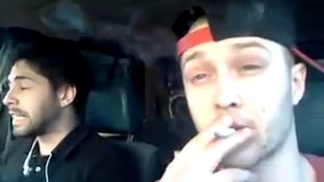 Зачитал рэп в машине. смотреть онлайн