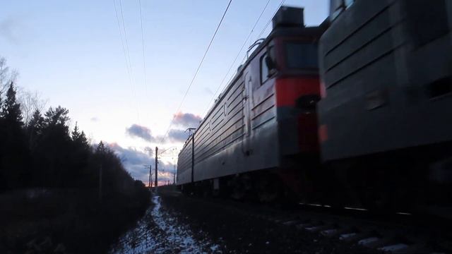 Электровозы ВЛ10У-1001, ВЛ11.8-742 перегон Нара-Бекасово 1 5.01.2020 смотреть онлайн