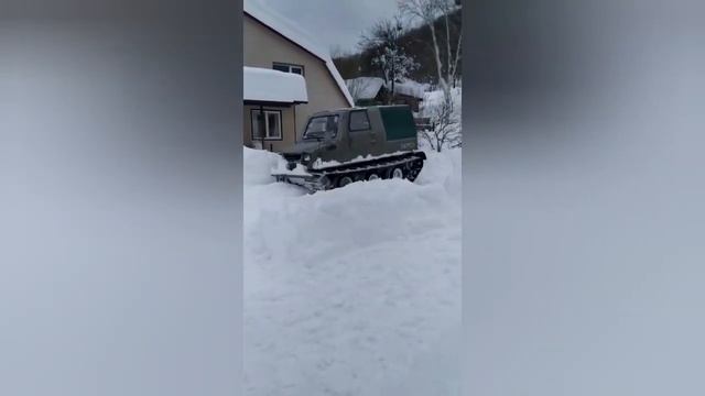 Топчем снег 1,3 метра смотреть онлайн