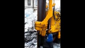 Работа установки статического вдавливания шпунта x264