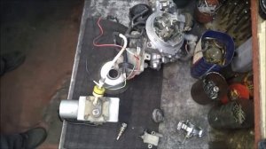 Пирбург 2Е2 Часть5.  Как работает пневмопривод положения 1й дроссельной заслонки