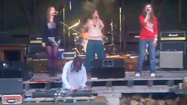 Seefestival Zwerndorf 2011 - Multi Tasking Sistas смотреть онлайн