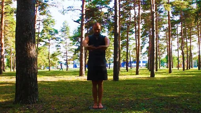 Поднятие неба. Упражнение шаолиньских монахов. Практика на доске с гвоздями Садху. смотреть онлайн