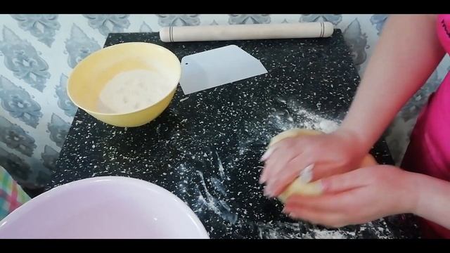 Пирожки с черешней в духовке. Рецепт вкусных и нежных как пух пирожков смотреть онлайн