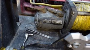 Как разобрать лебедку и что у неё внутри..