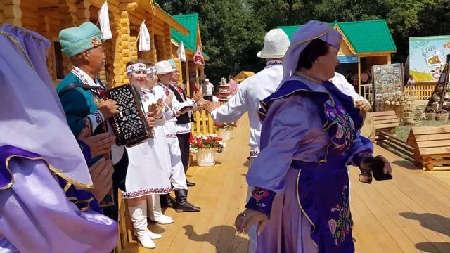 Как встречали гостей на Сабантуе 2019 / Березовая Роща. Казань #сабантуй смотреть онлайн