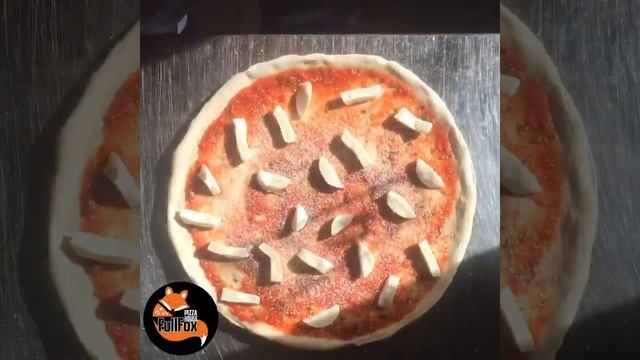 Оригинальная неаполитанская пицца "Наполи" в пиццерии Fullfox смотреть онлайн