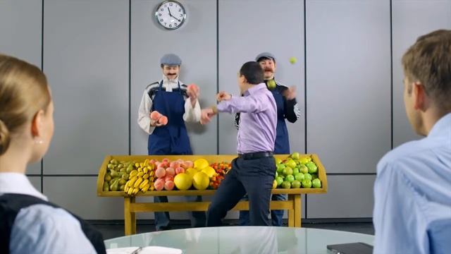 Прикол на презентации фруктового пюре Rich смотреть онлайн