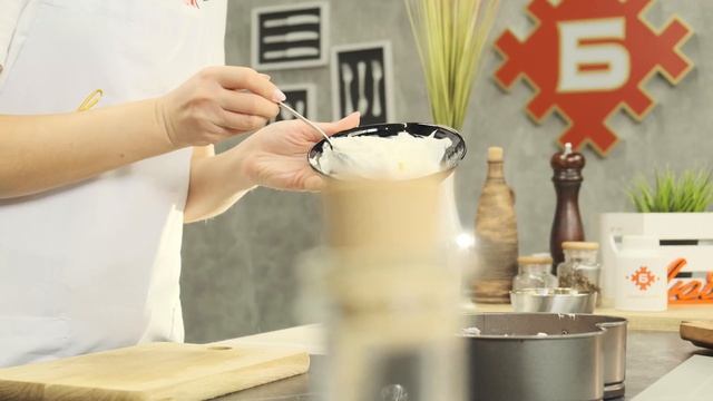 Салат «Генерал» с копченным мясом смотреть онлайн