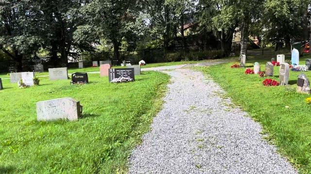 Euronymous: The Grave Visit 30 Years Later смотреть онлайн