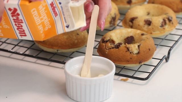 (EASY!!) Mini Egg Doughnuts Recipe | Easter Doughnuts Recipe смотреть онлайн