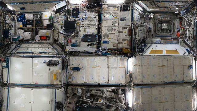 Space Station 360: Columbus смотреть онлайн