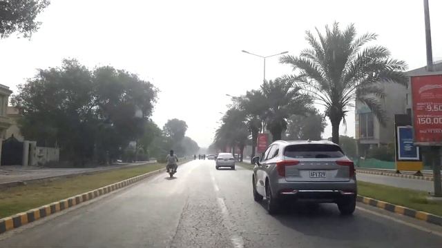 All new 2022 GreatWall Haval Jolion GWM cruising on the road смотреть онлайн