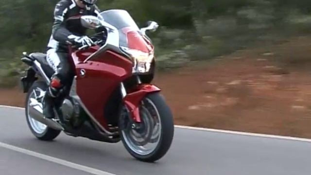 Honda VFR1200F teszt смотреть онлайн