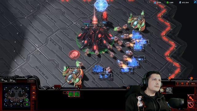 StarCraft 2 Protoss vs Zerg hidding out смотреть онлайн